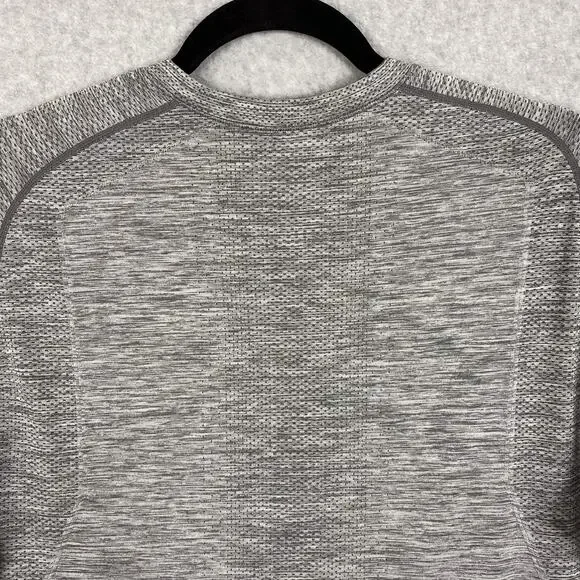 Lululemon Shirt Mens Size L Metal Vent Tech Short Sleeve V Neck in Slate White - Picture 5 of 8